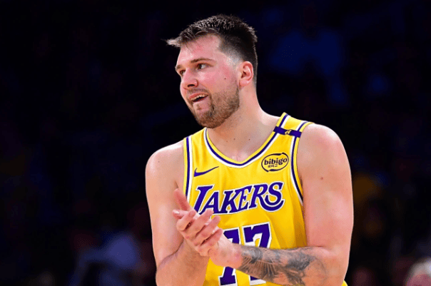 與足球俱樂部保持團(tuán)隊！這位占領(lǐng)超過100億元人民幣的神秘有錢人進(jìn)入了湖人 “魔術(shù)師”欣喜若狂：花錢的時代即將到來！